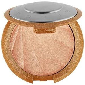 Becca highlighter in Champagne Pop new in box